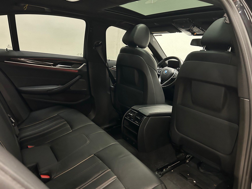 2018 BMW 5 Series Image 40