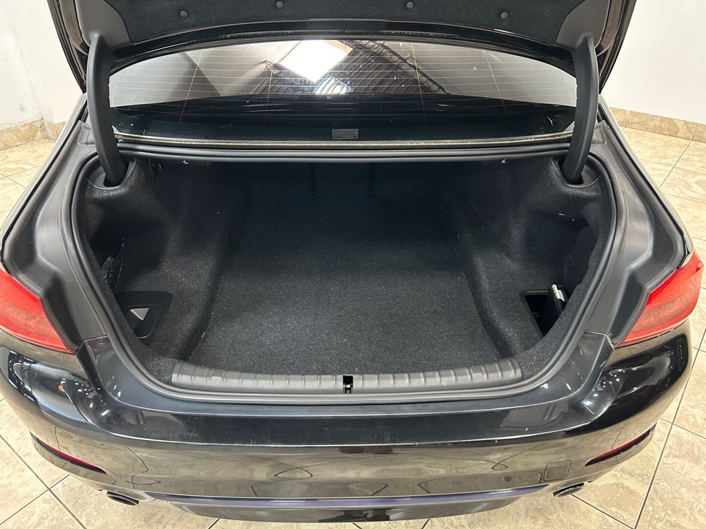 2018 BMW 5 Series Image 42