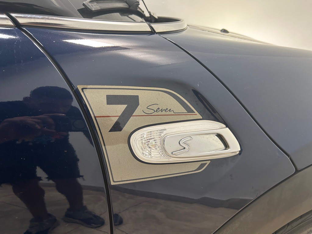 2017 MINI Cooper Image 12