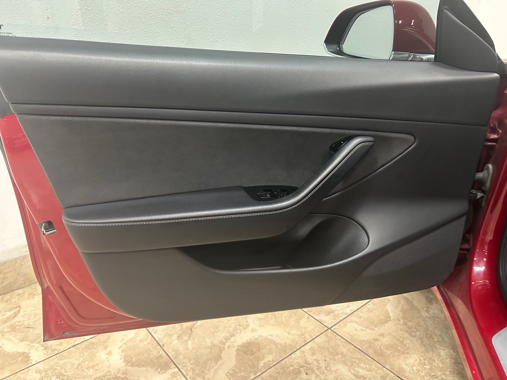 2018 Tesla Model 3 Image 10