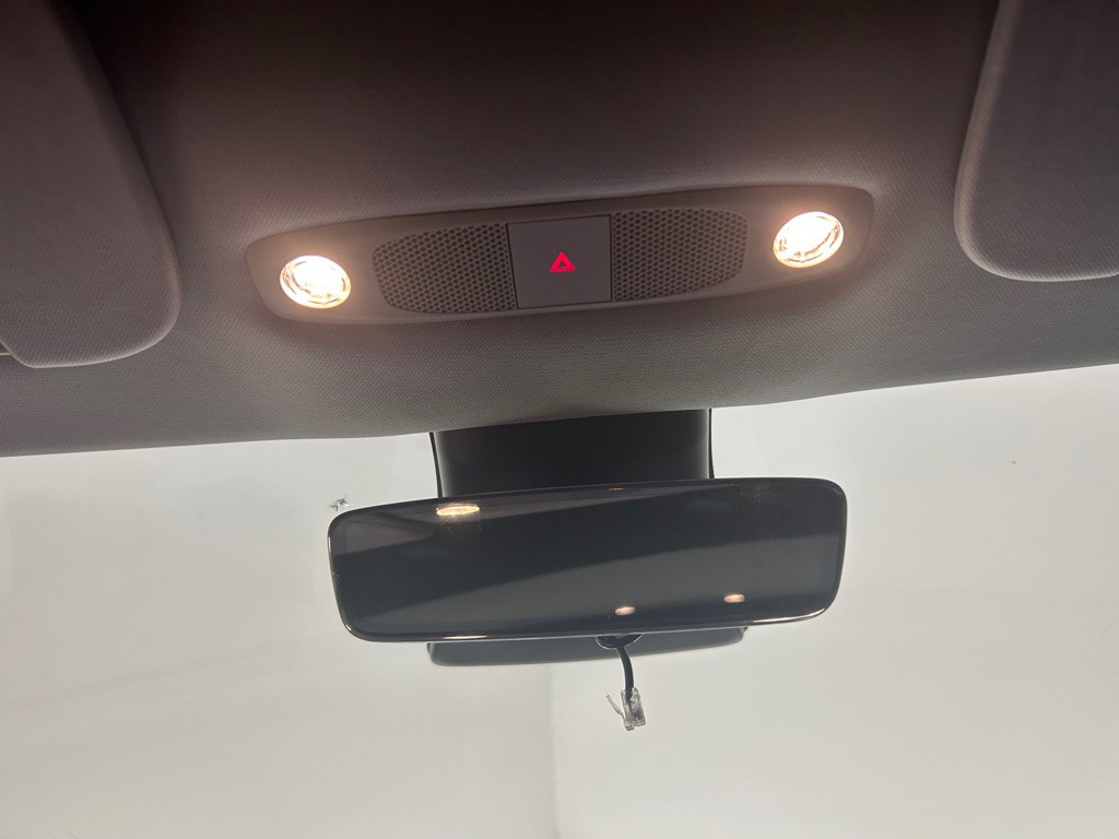 2018 Tesla Model 3 Image 16