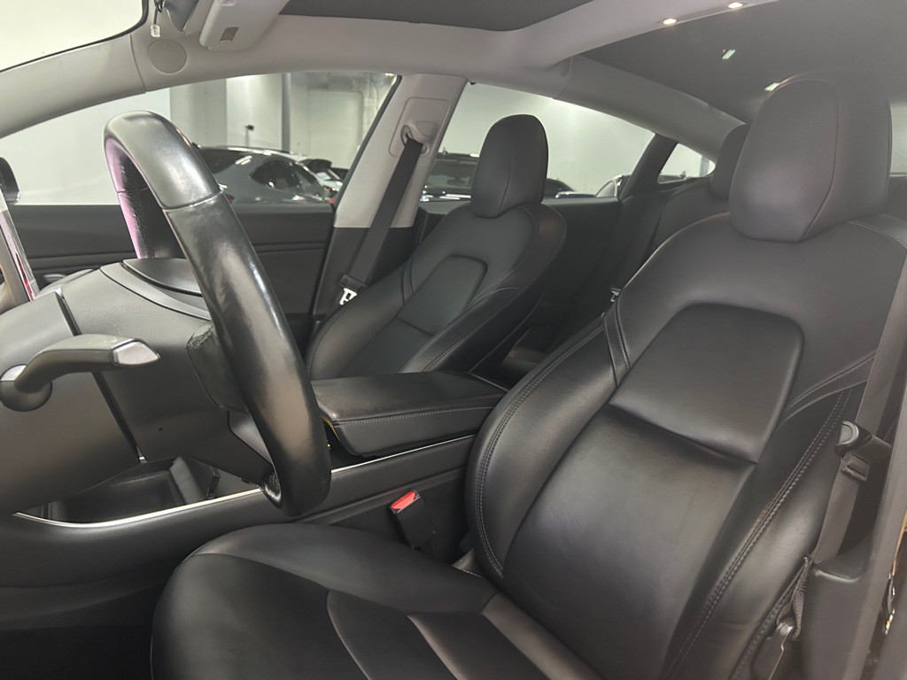 2018 Tesla Model 3 Image 18