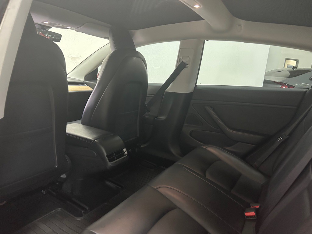 2018 Tesla Model 3 Image 26