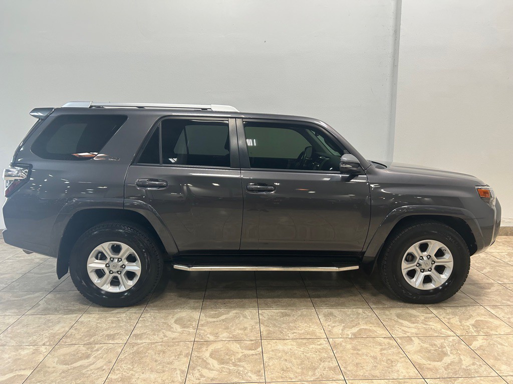 2016 Toyota 4Runner Image 6