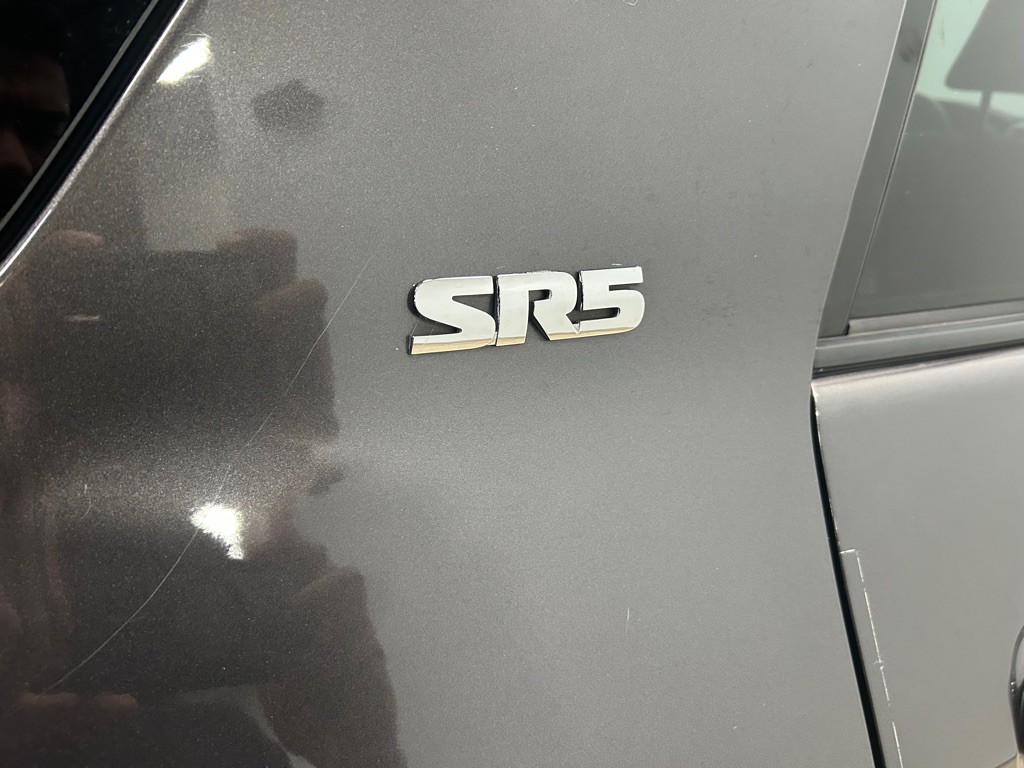 2016 Toyota 4Runner Image 15