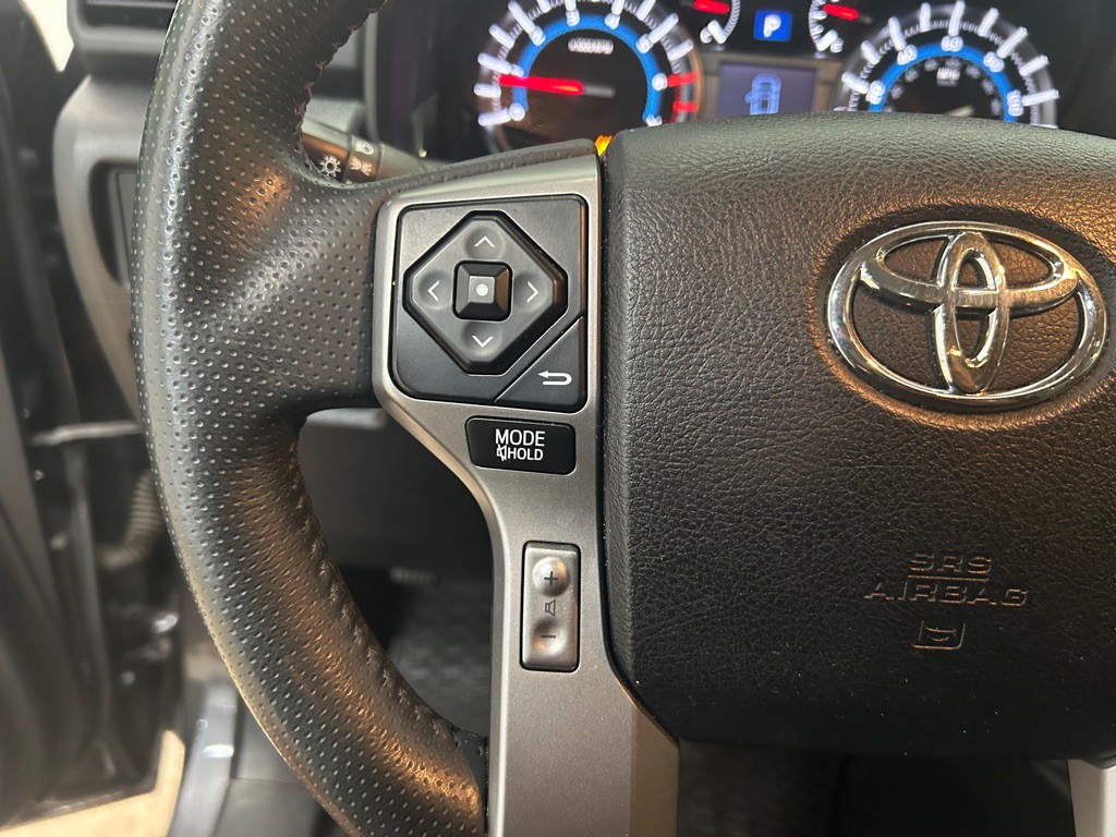 2016 Toyota 4Runner Image 21