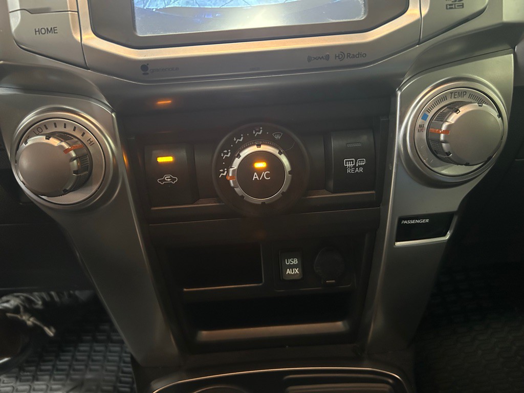 2016 Toyota 4Runner Image 25