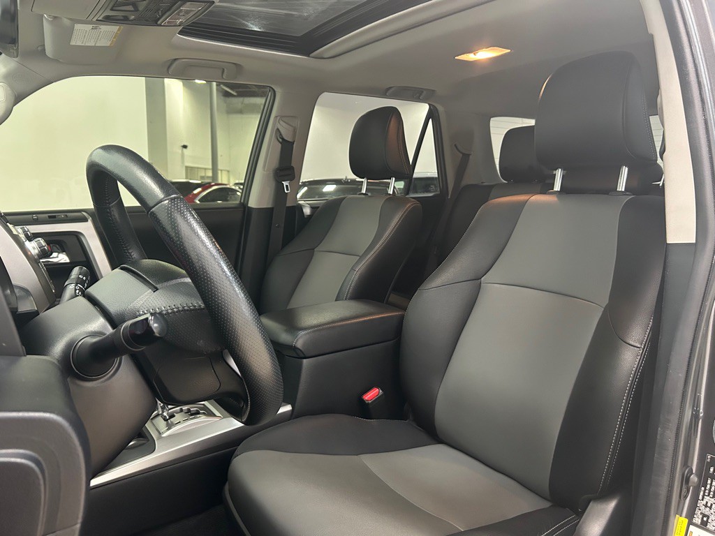 2016 Toyota 4Runner Image 29
