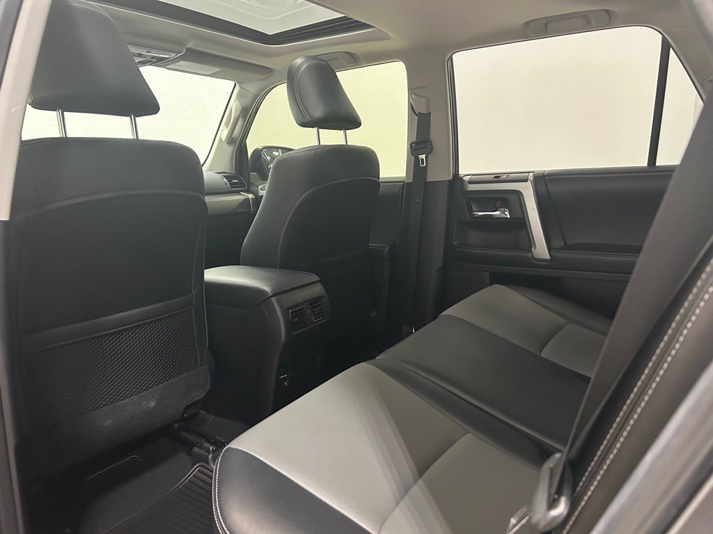 2016 Toyota 4Runner Image 37