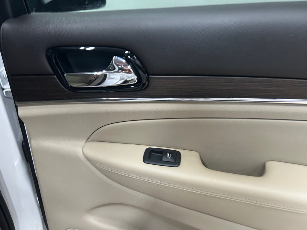 2020 Jeep Grand Cherokee Image 36