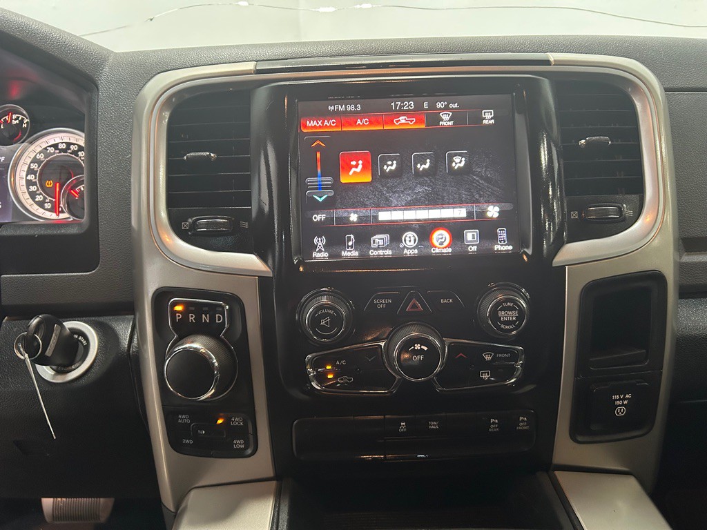 2015 RAM 1500 Image 28
