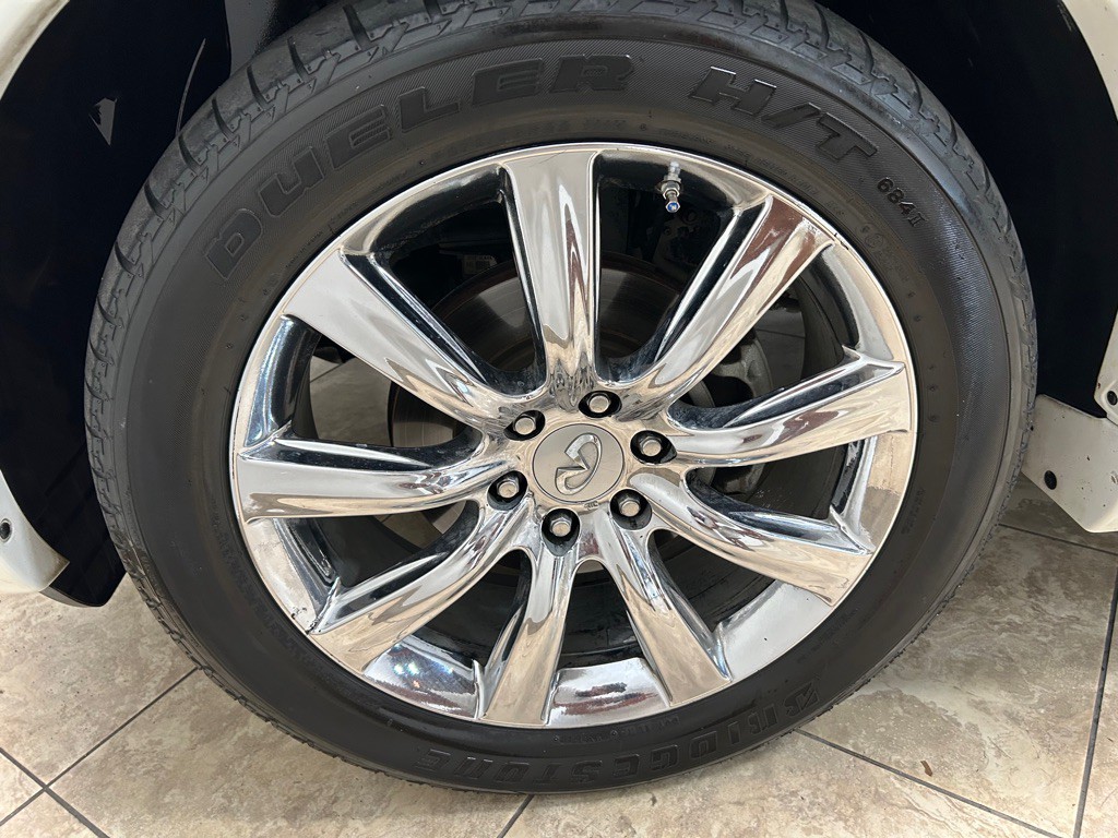 2014 INFINITI QX80 Image 15