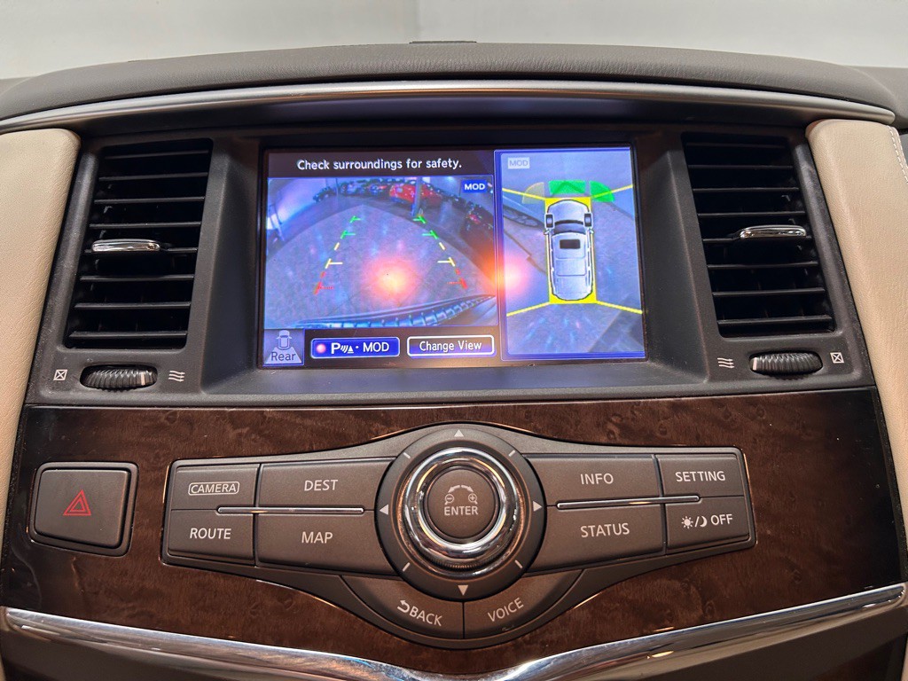 2014 INFINITI QX80 Image 25