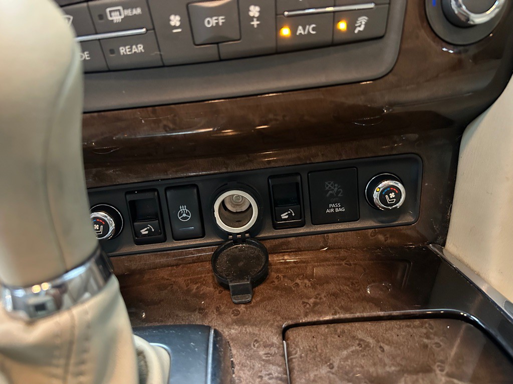2014 INFINITI QX80 Image 27