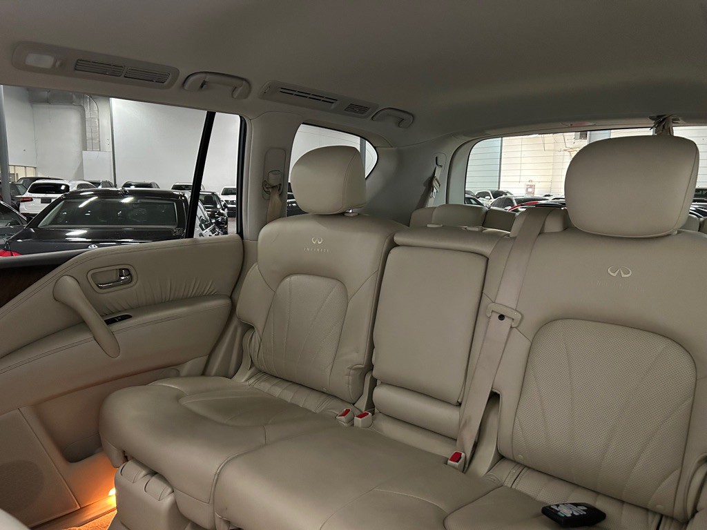 2014 INFINITI QX80 Image 39