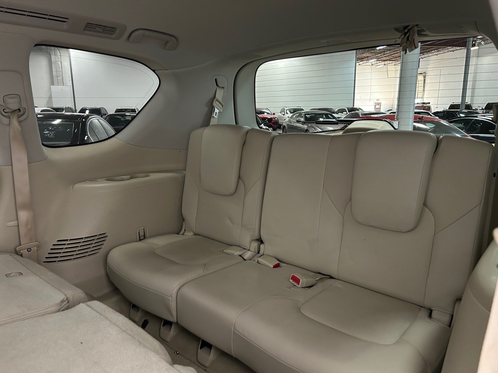 2014 INFINITI QX80 Image 44