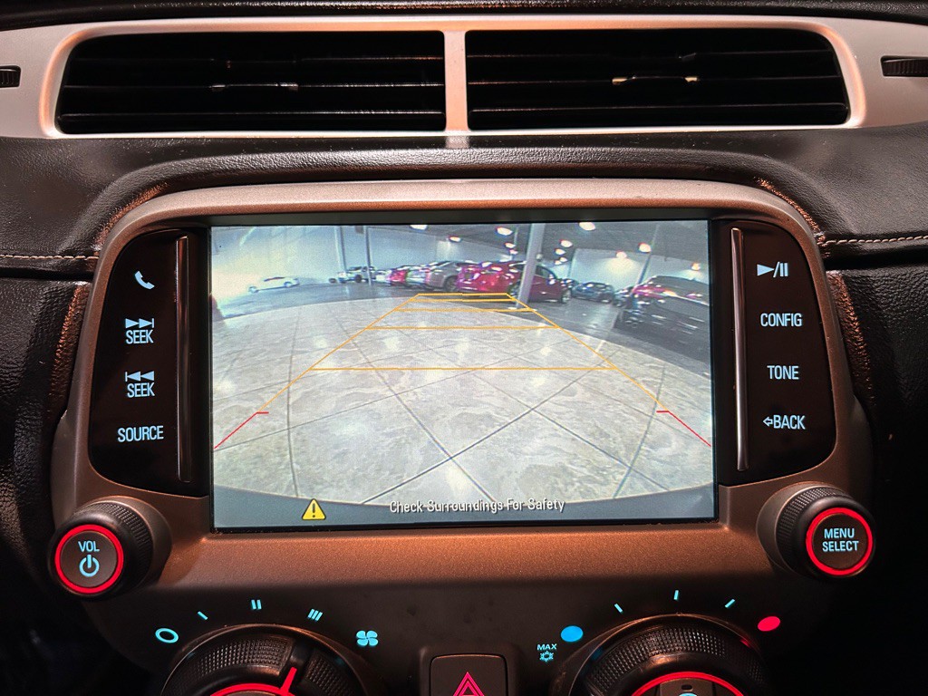 2015 Chevrolet Camaro Image 17