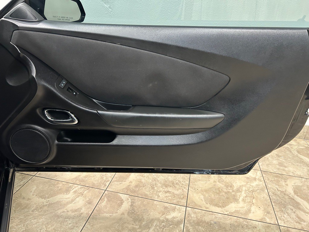2015 Chevrolet Camaro Image 22