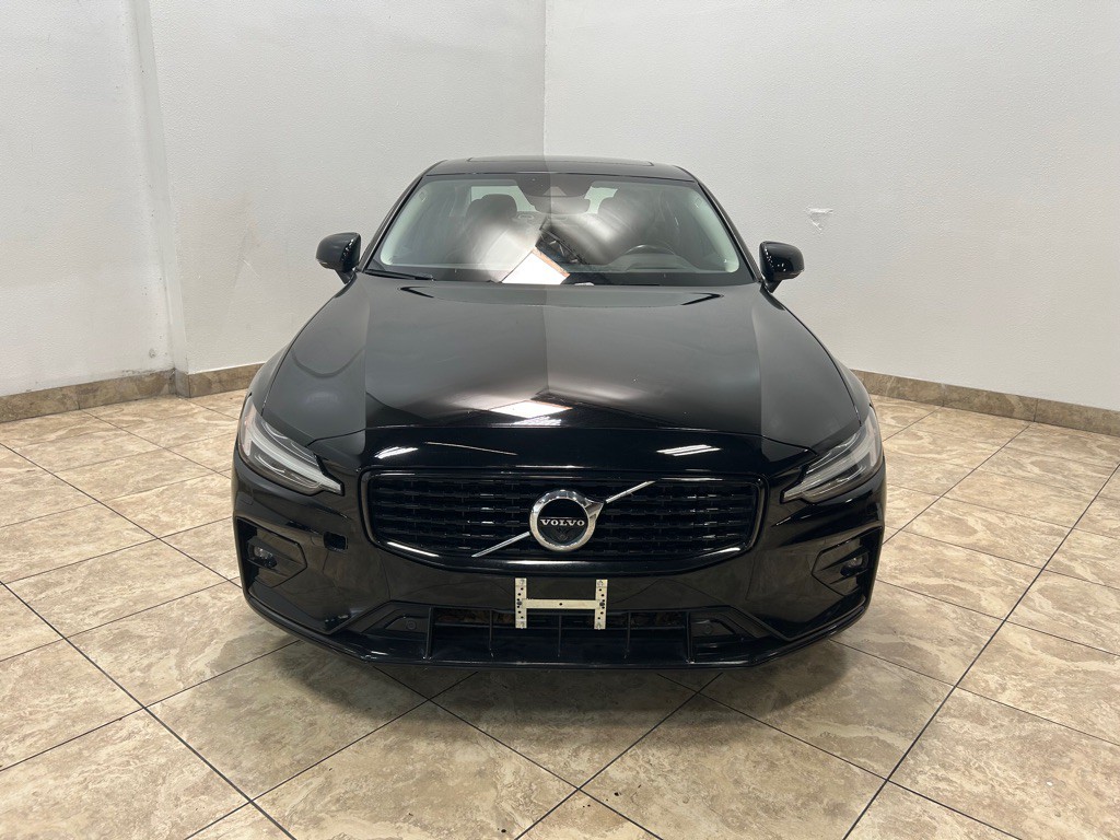 2022 Volvo S60 Image 3