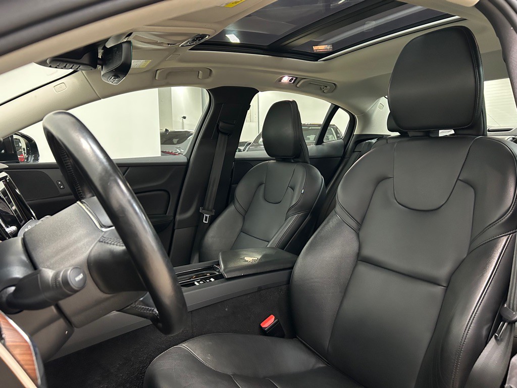 2022 Volvo S60 Image 25
