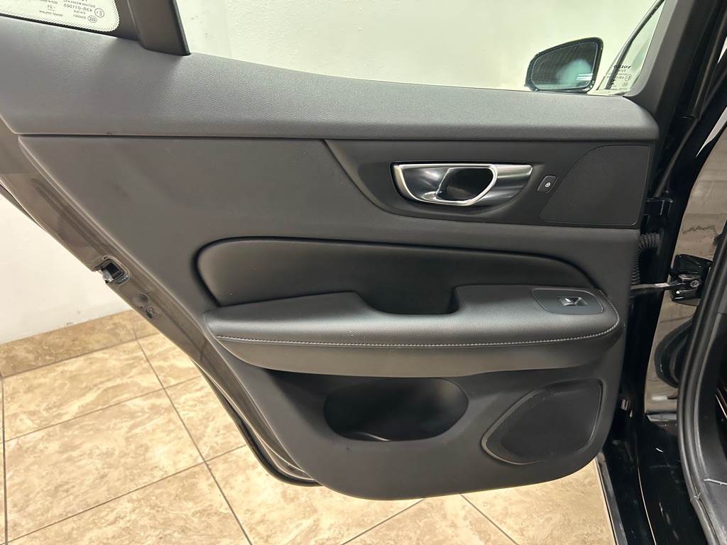 2022 Volvo S60 Image 32