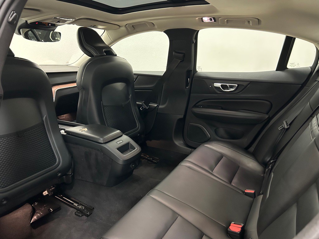 2022 Volvo S60 Image 34