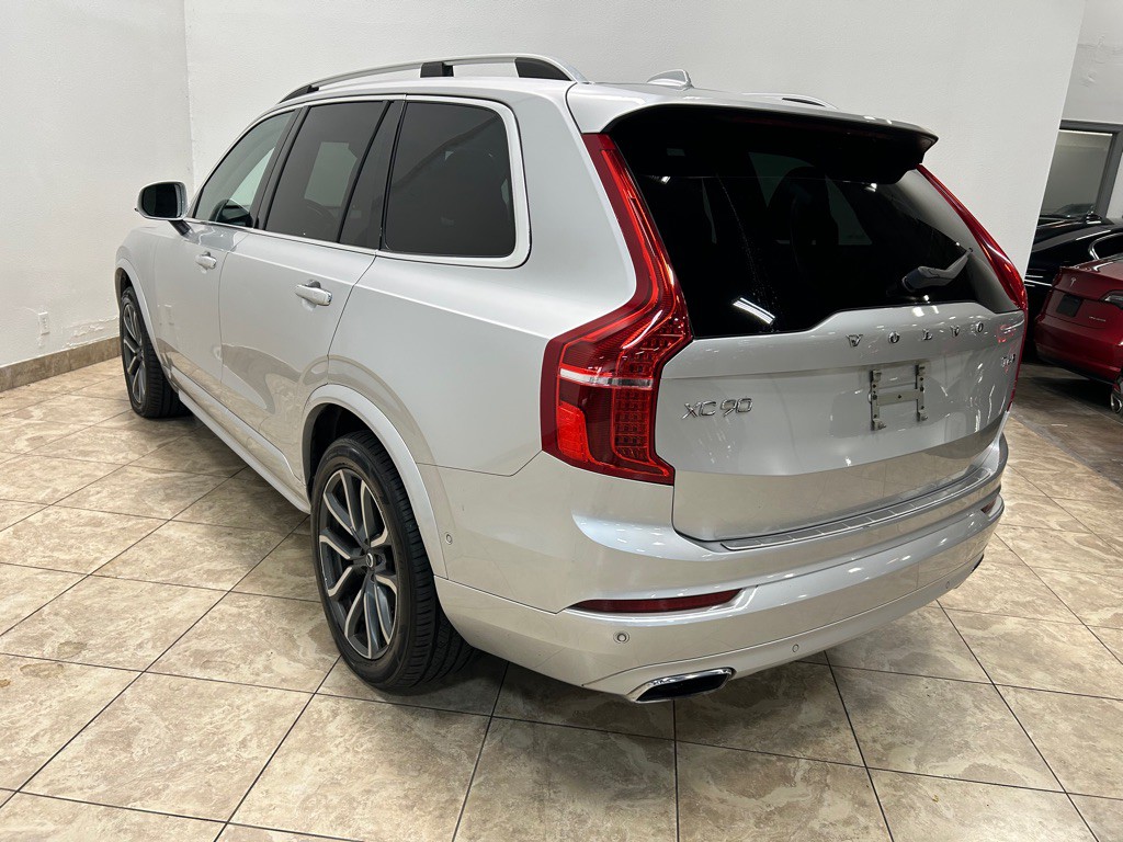 2018 Volvo XC90 Image 9