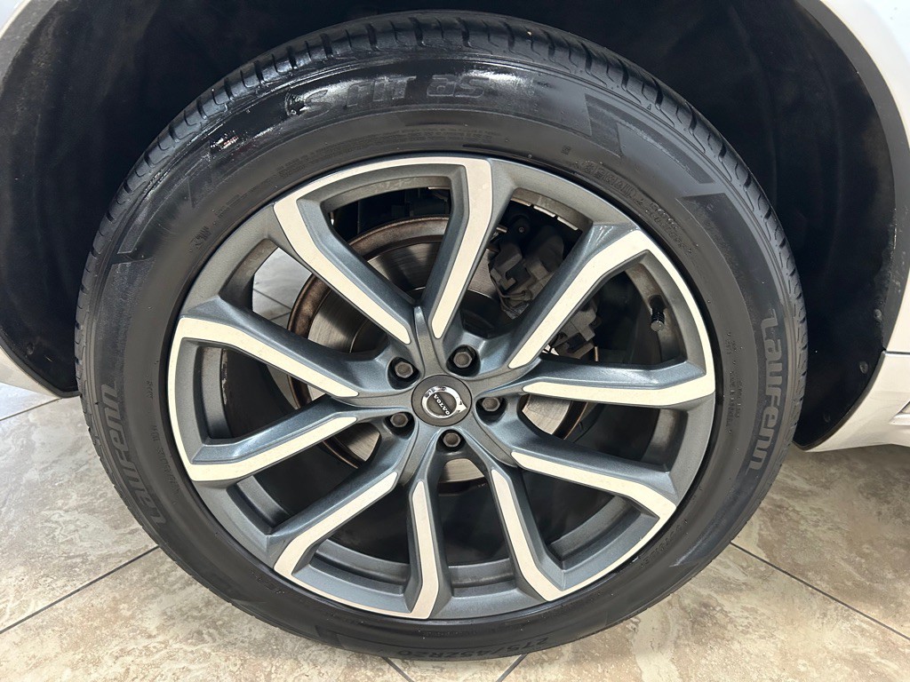 2018 Volvo XC90 Image 13
