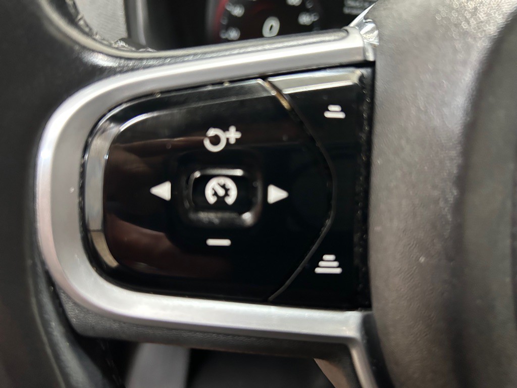 2018 Volvo XC90 Image 24