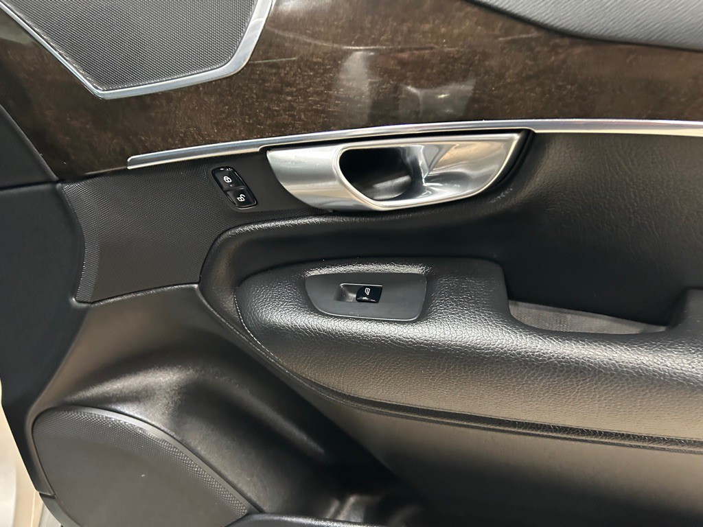 2018 Volvo XC90 Image 30