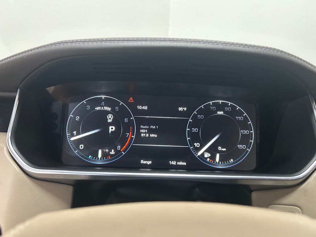 2015 Land Rover Range Rover Image 16