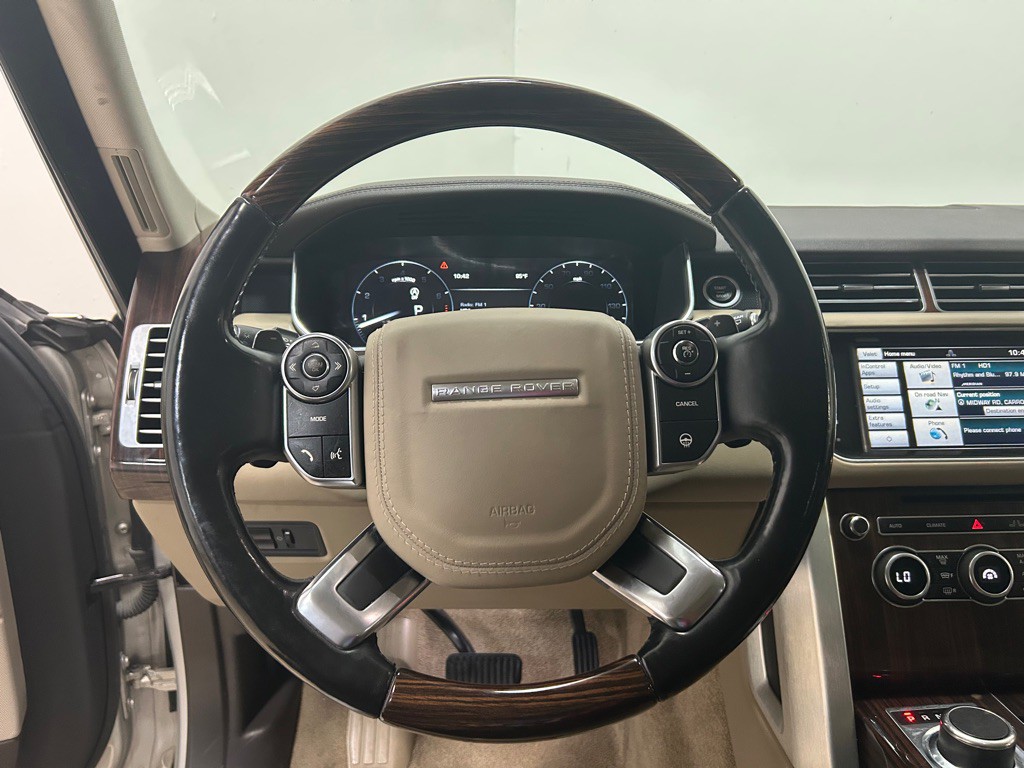 2015 Land Rover Range Rover Image 17