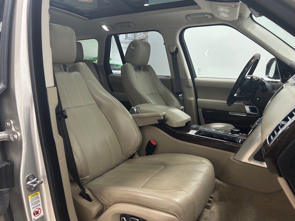 2015 Land Rover Range Rover Image 29
