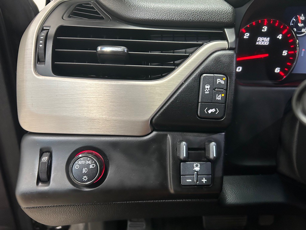 2015 GMC Yukon Image 18