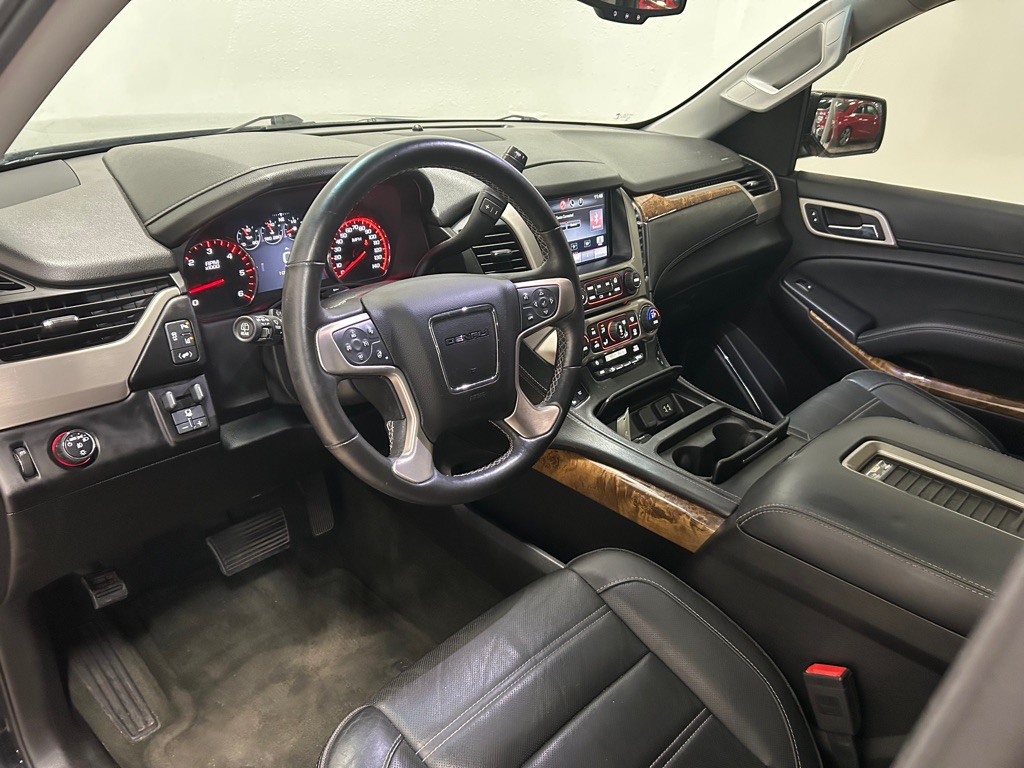 2015 GMC Yukon Image 28