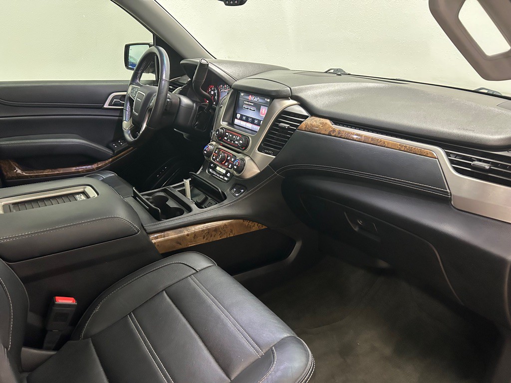 2015 GMC Yukon Image 32