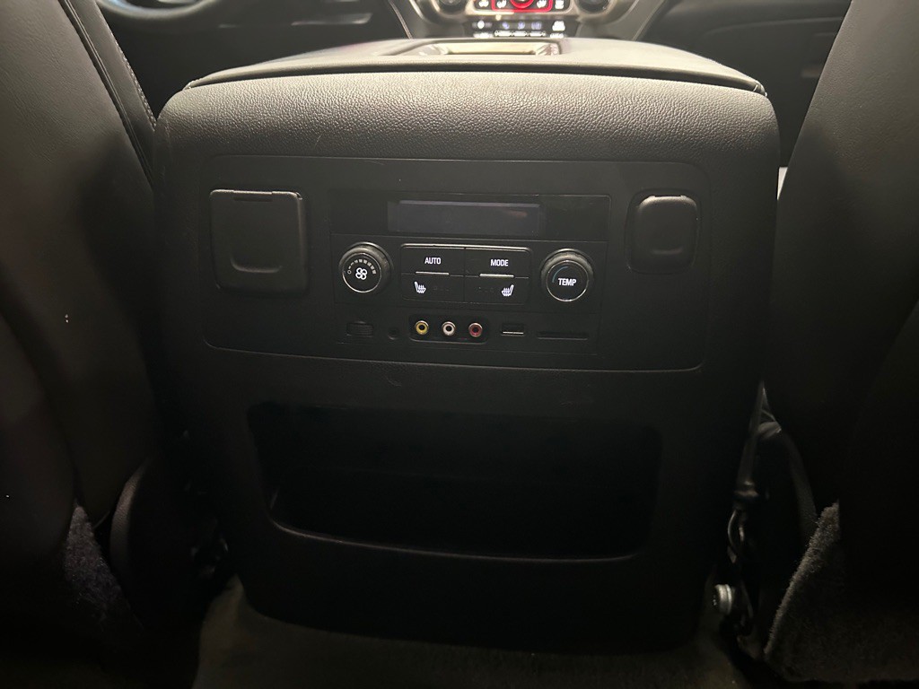 2015 GMC Yukon Image 34