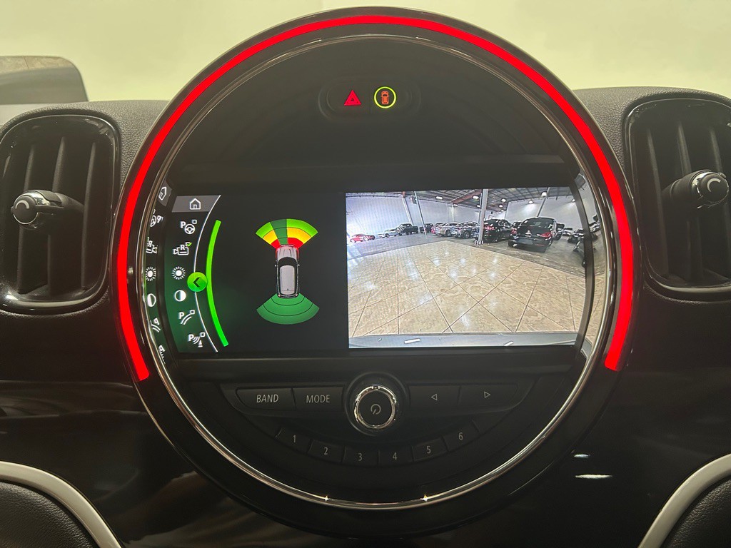 2020 MINI Countryman Image 25
