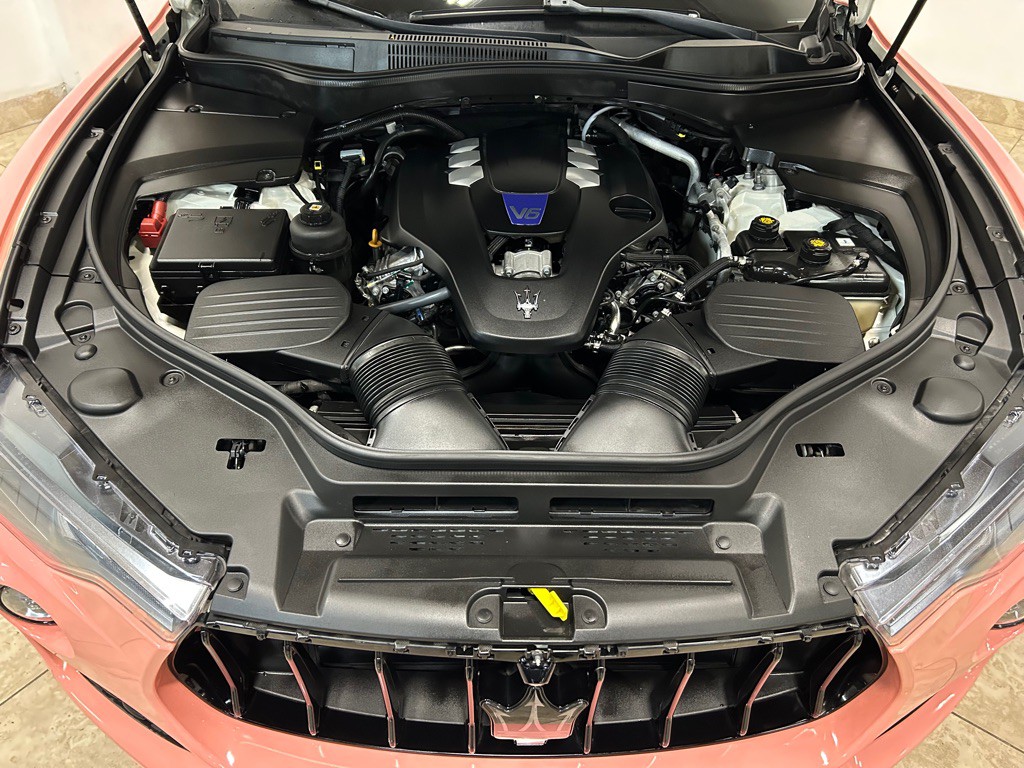 2017 Maserati Levante Image 10