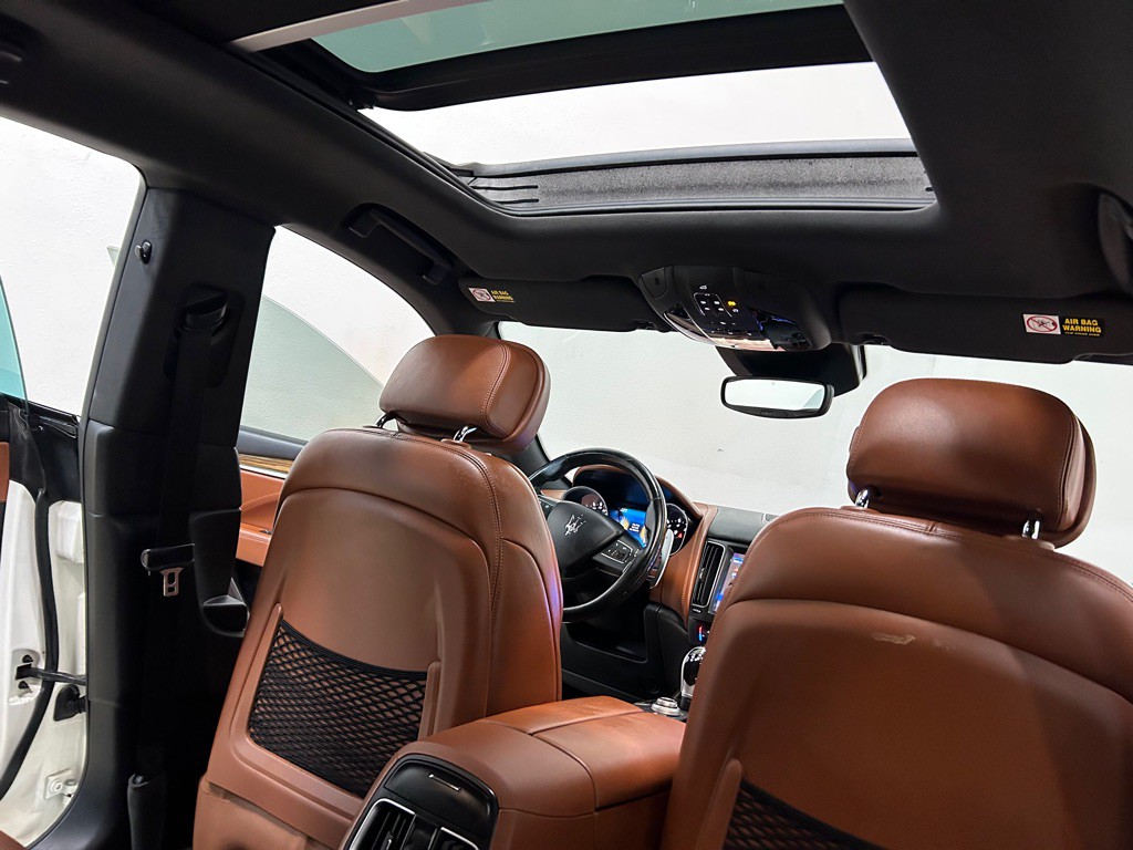 2017 Maserati Levante Image 20