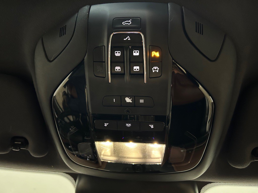 2017 Maserati Levante Image 24