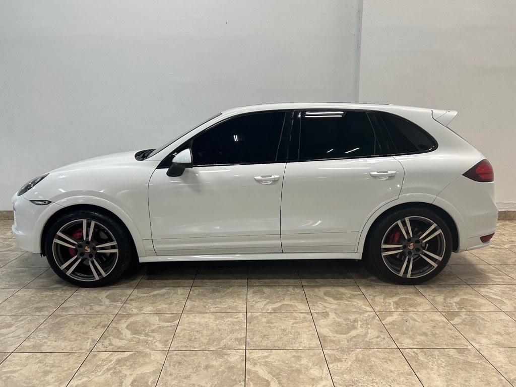 2014 Porsche Cayenne Image 4
