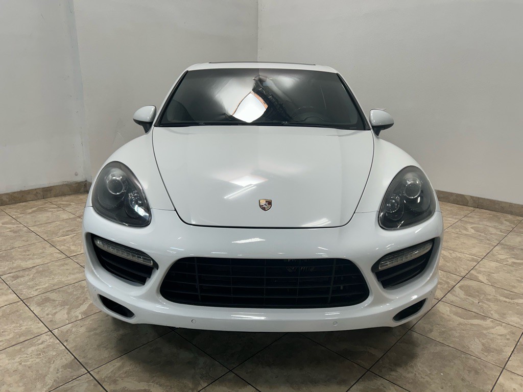 2014 Porsche Cayenne Image 2