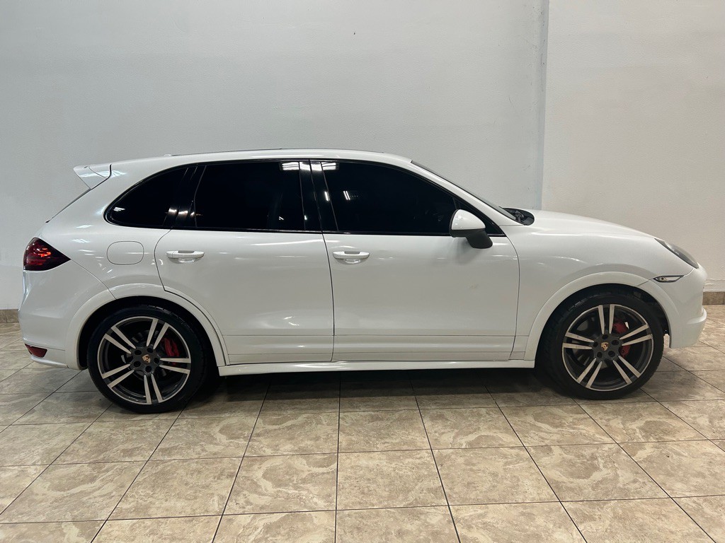 2014 Porsche Cayenne Image 6