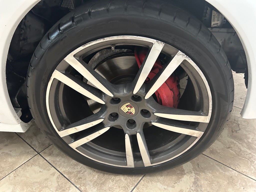 2014 Porsche Cayenne Image 11