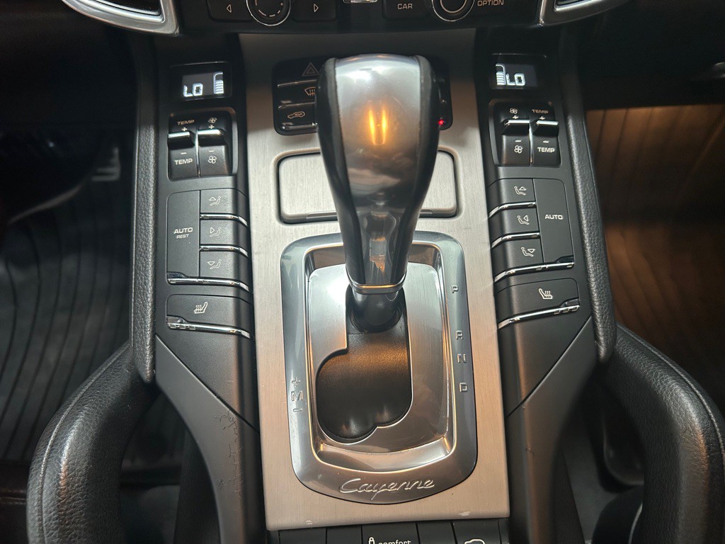 2014 Porsche Cayenne Image 23