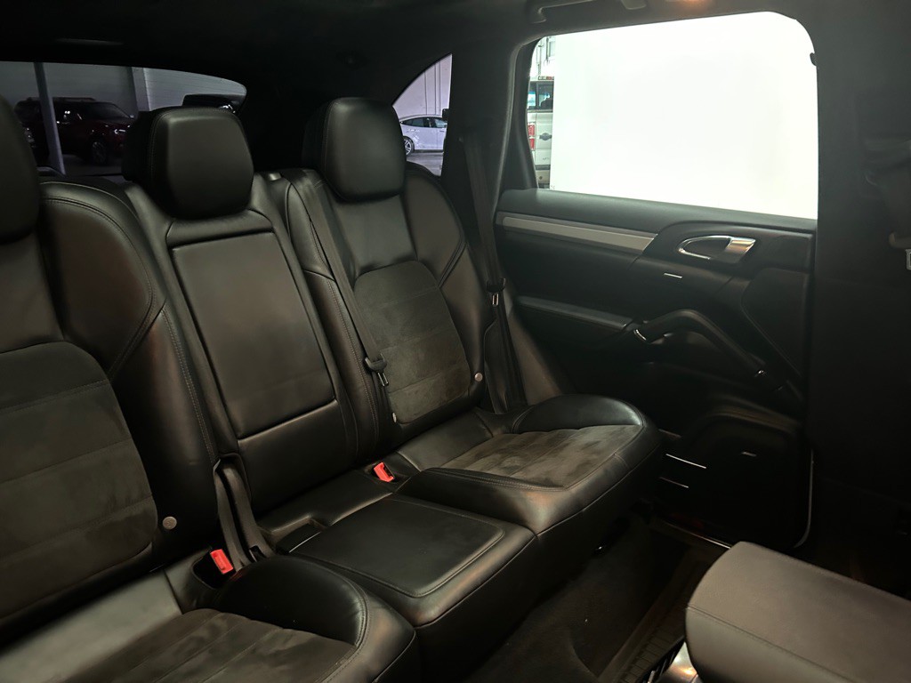 2014 Porsche Cayenne Image 39