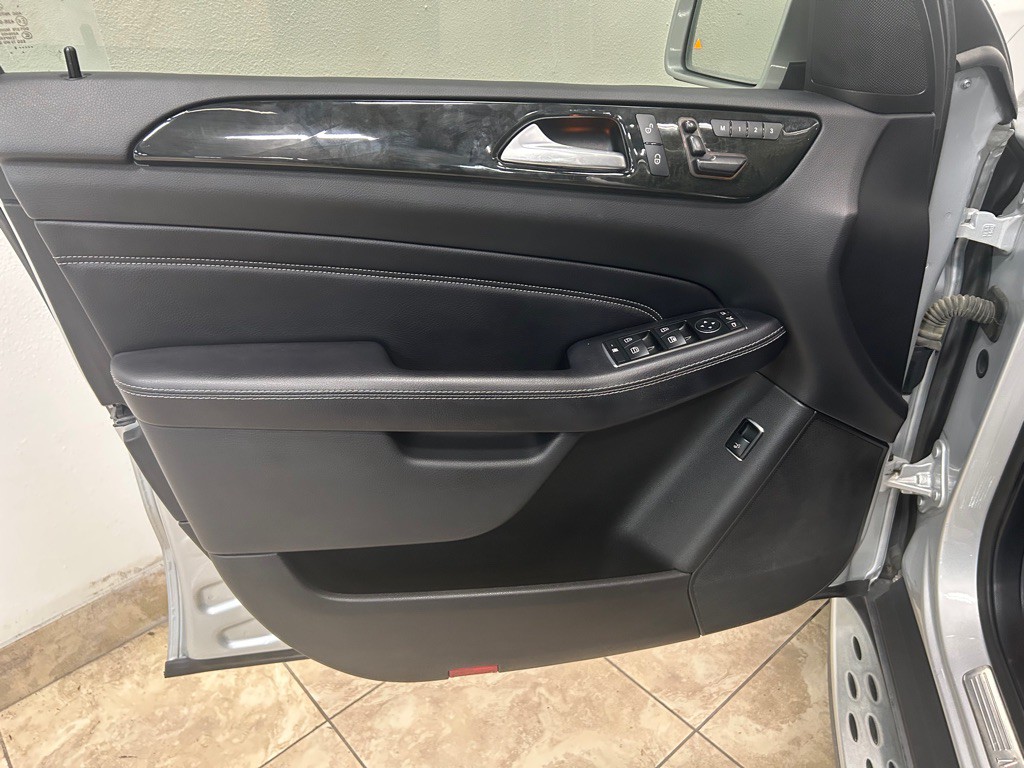 2015 Mercedes-Benz M-Class Image 15