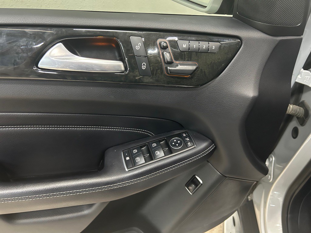 2015 Mercedes-Benz M-Class Image 16