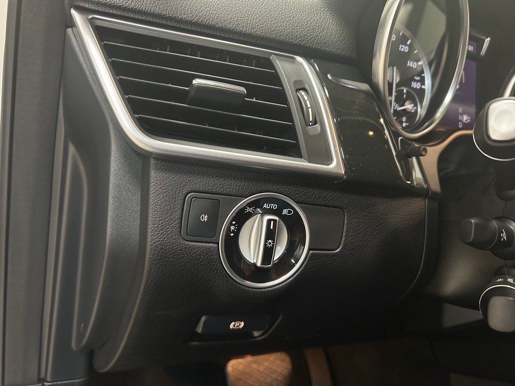 2015 Mercedes-Benz M-Class Image 17
